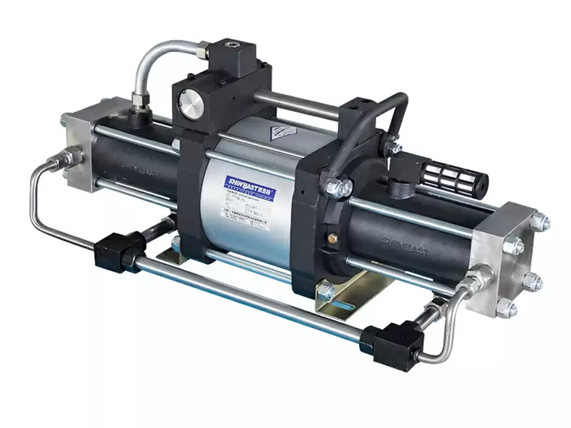 O que deve ser observado ao limpar o sistema de pressurização de gás