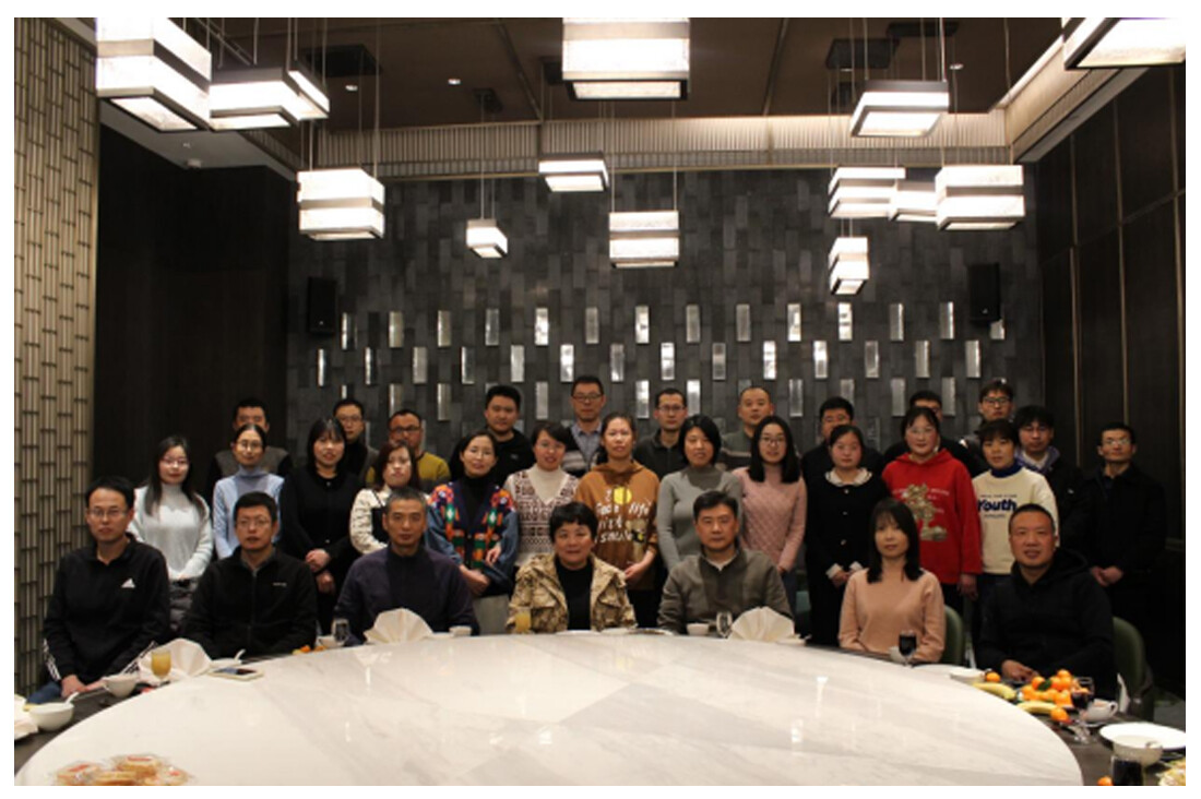 Uniendo corazones y esfuerzos, creando un futuro brillante