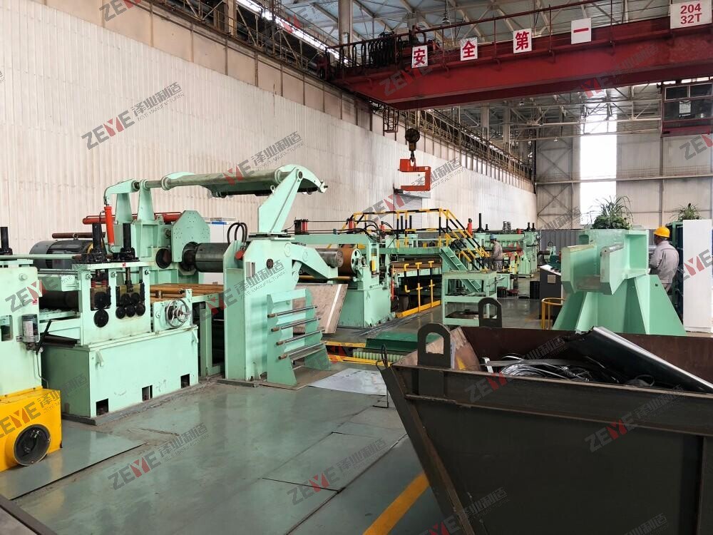 Вырезать по длине машины для AL SS HR CR ZAM PPGI стальные рулоны