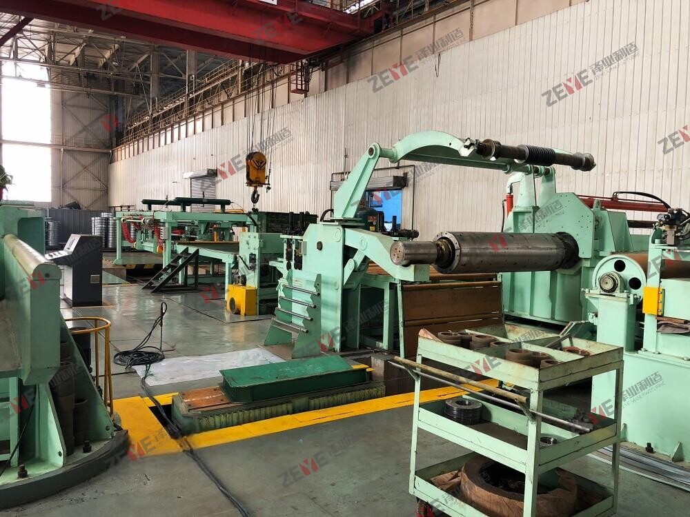 Вырезать по длине машины для AL SS HR CR ZAM PPGI стальные рулоны