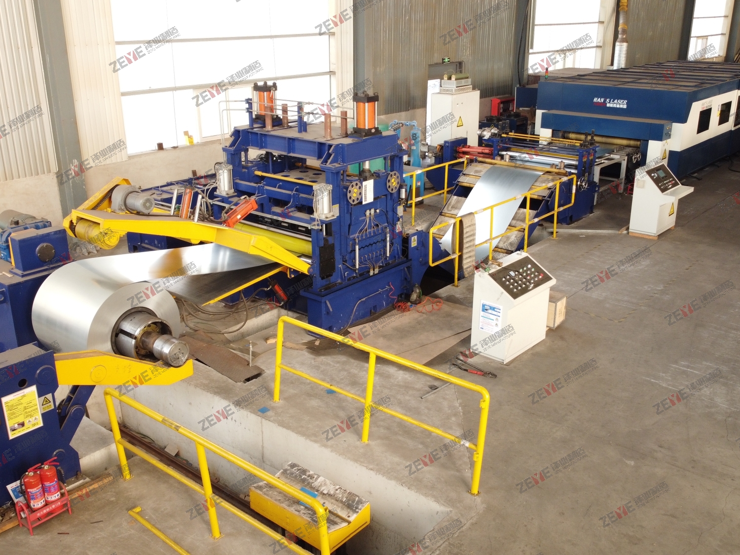 Серво-подающая лазерная режущая линия