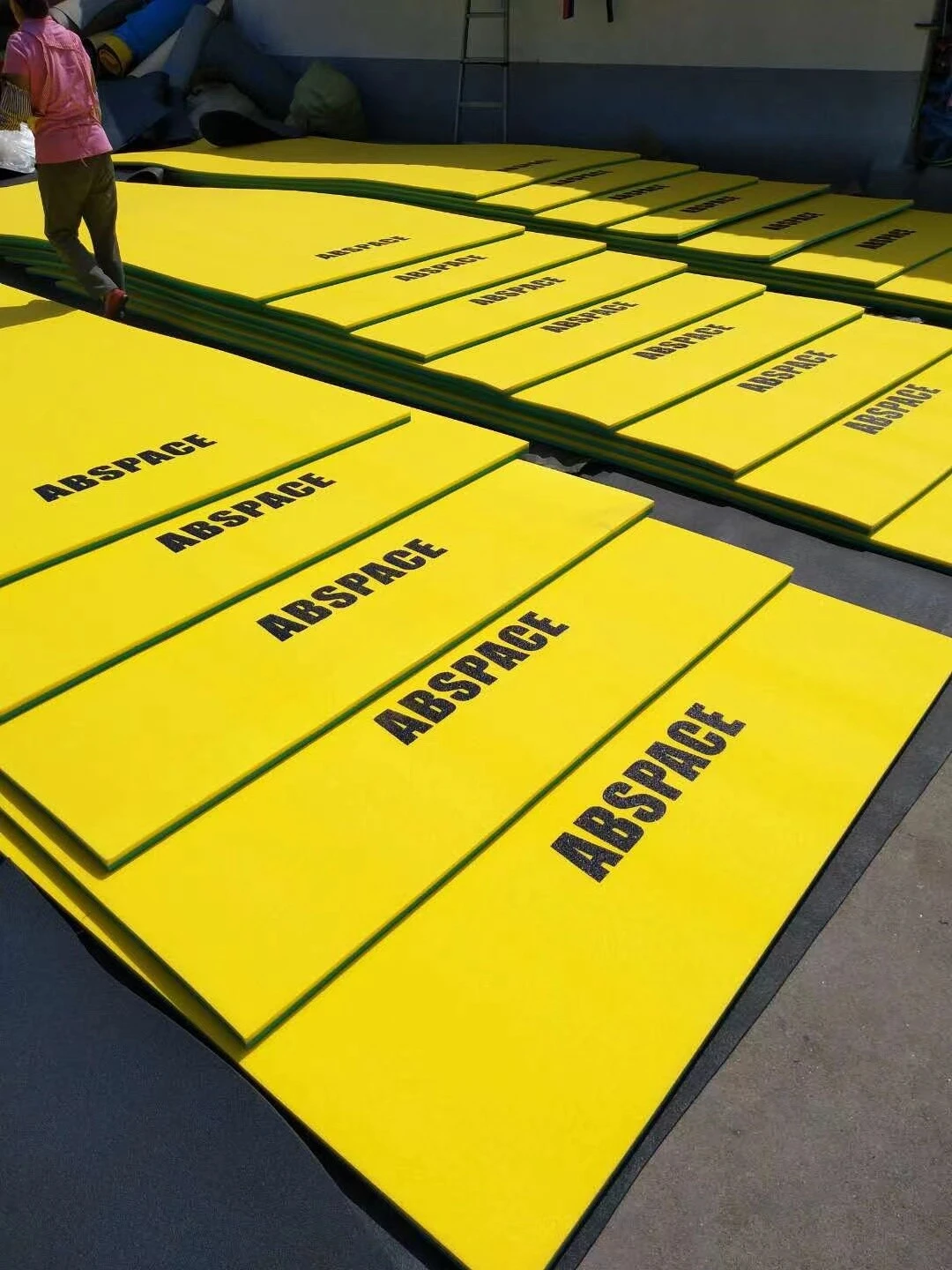 Floating board