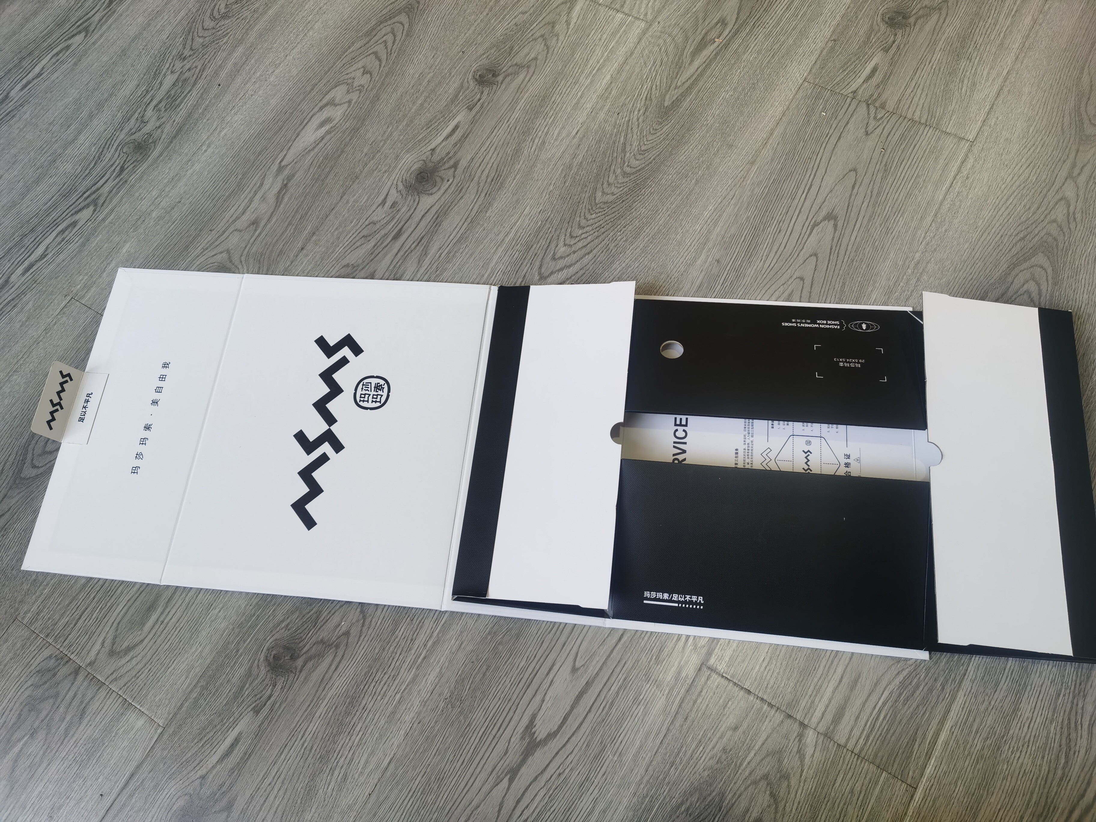 Машина для склеивания картонных головок