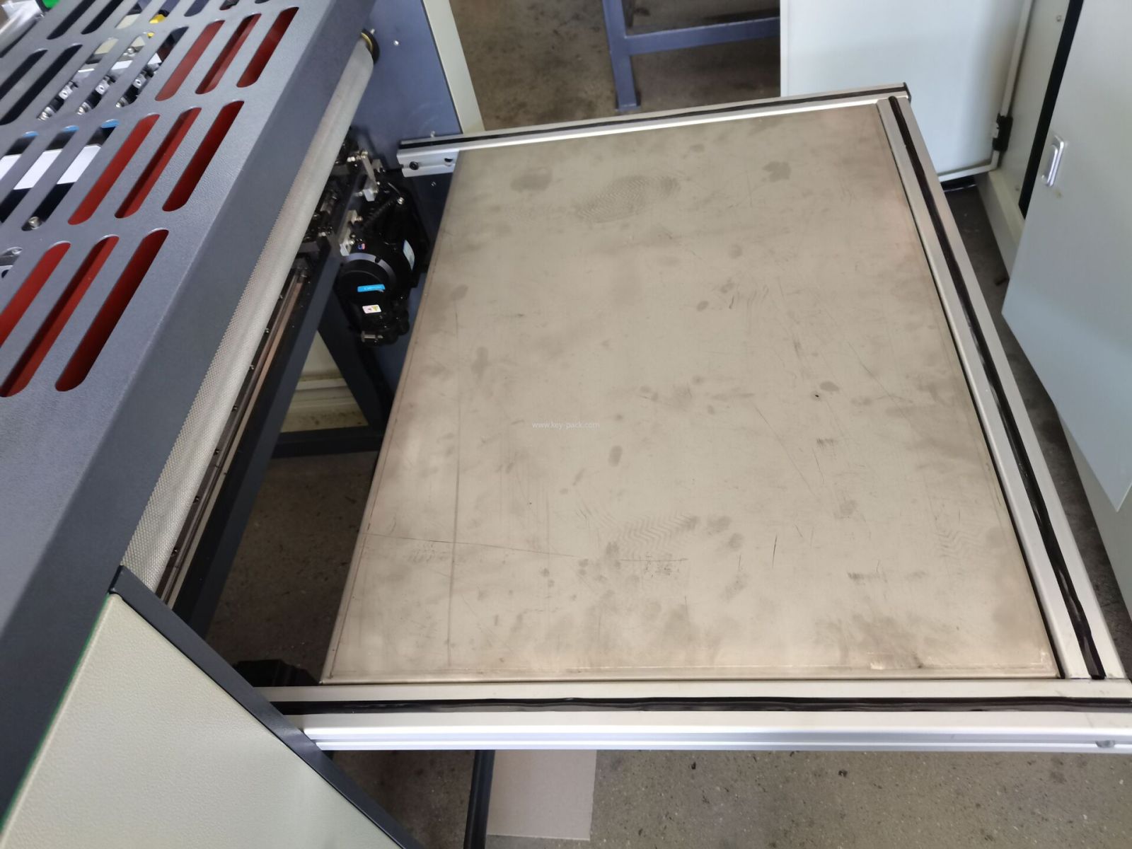 Одноходовой угловой отрезной станок