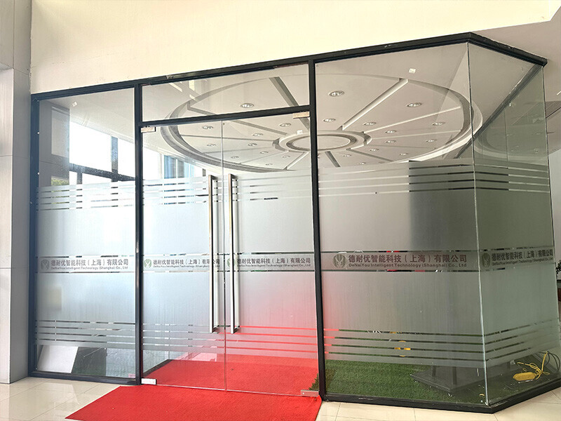 Denaiyou Lawn Maintenance Equipment Showroom.jpg Denaiyou Lawn Maintenance Equipment Showroom.jpg