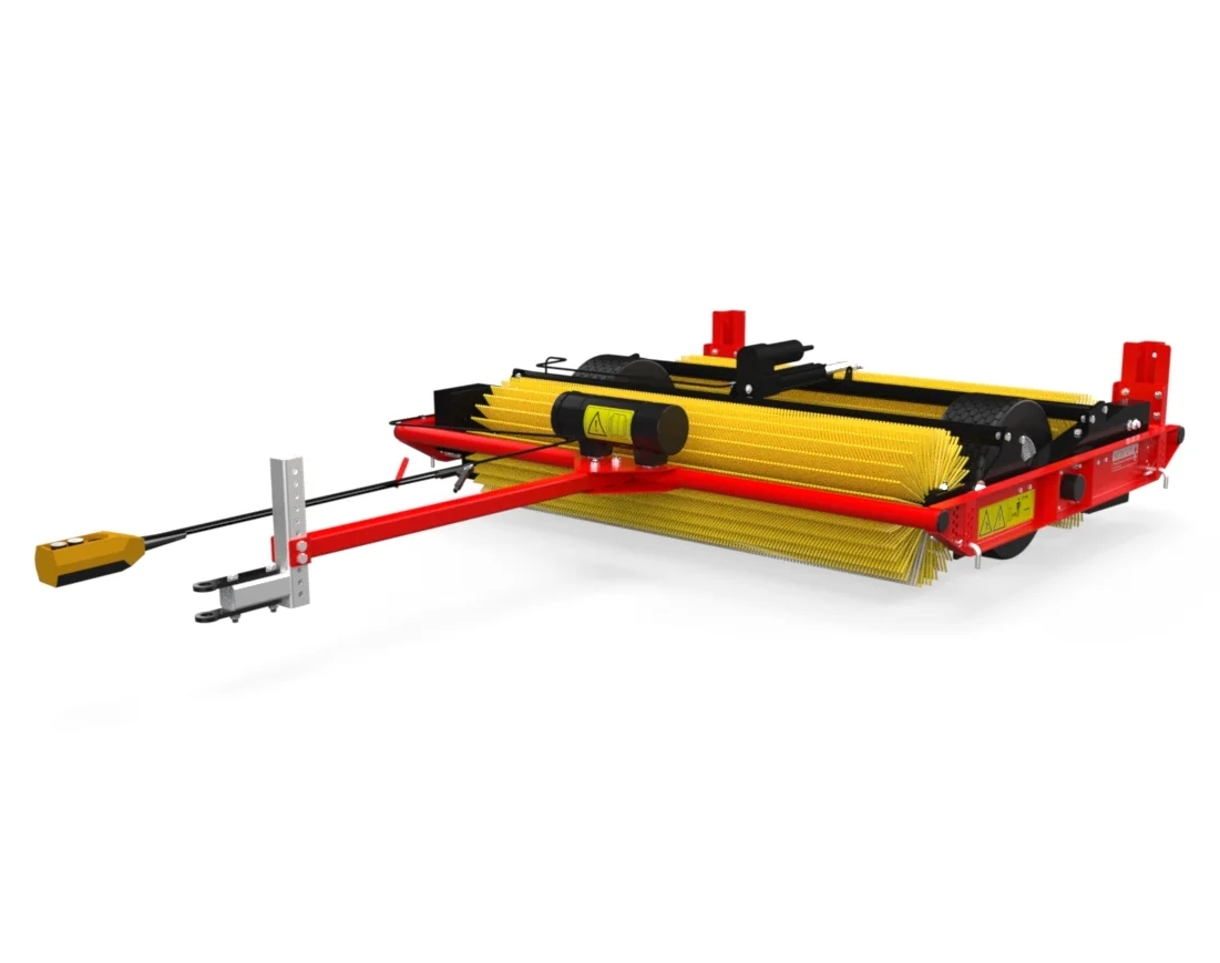 Traction sand brushing machine