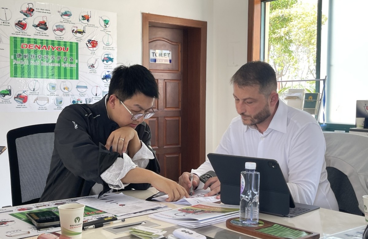 Serbian Clients Visit DENAIYOU Factory and Show Strong Interest in Lawn Care Equipment Serbian Clients Visit DENAIYOU Factory and Show Strong Interest in Lawn Care Equipment