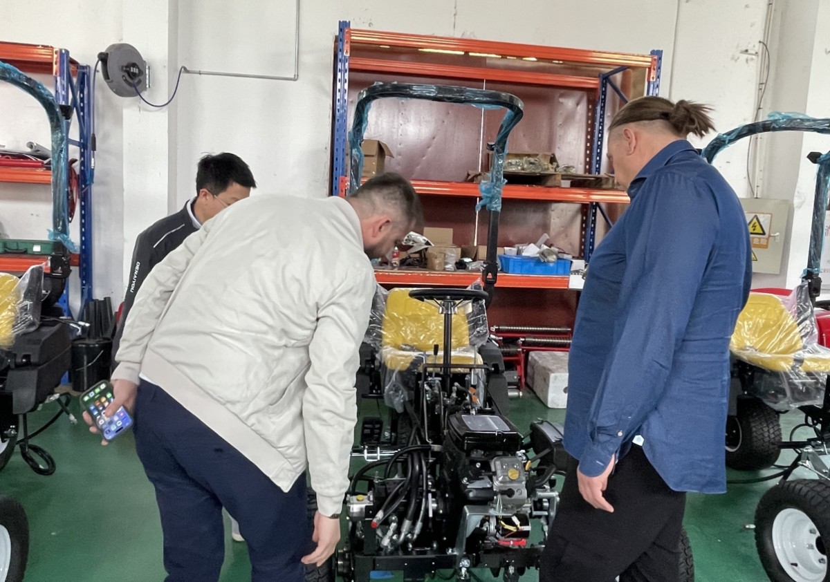 Serbian Clients Visit DENAIYOU Factory and Show Strong Interest in Lawn Care Equipment Serbian Clients Visit DENAIYOU Factory and Show Strong Interest in Lawn Care Equipment