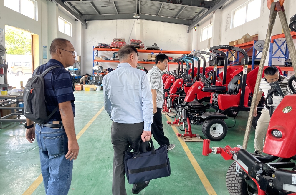 Why Lawn Care Companies Around the World Choose DENAIYOU Reel Mowers