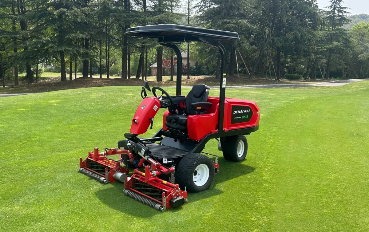 Triplex Mower E393B Triplex Mower E393B