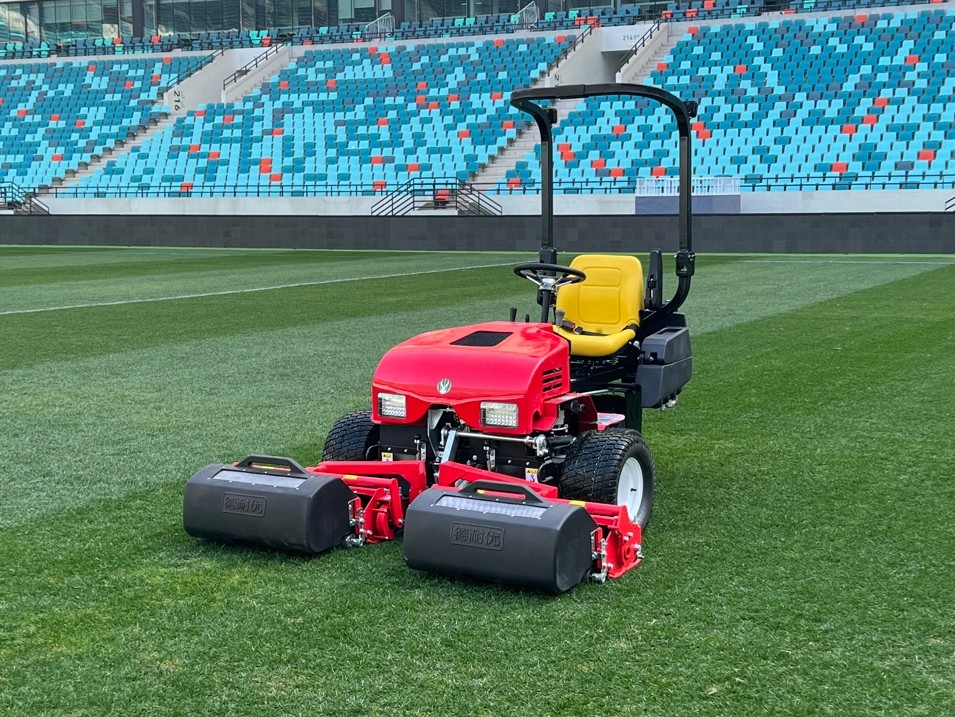 Denaiyou 3182B Triplex Cylinder Mower