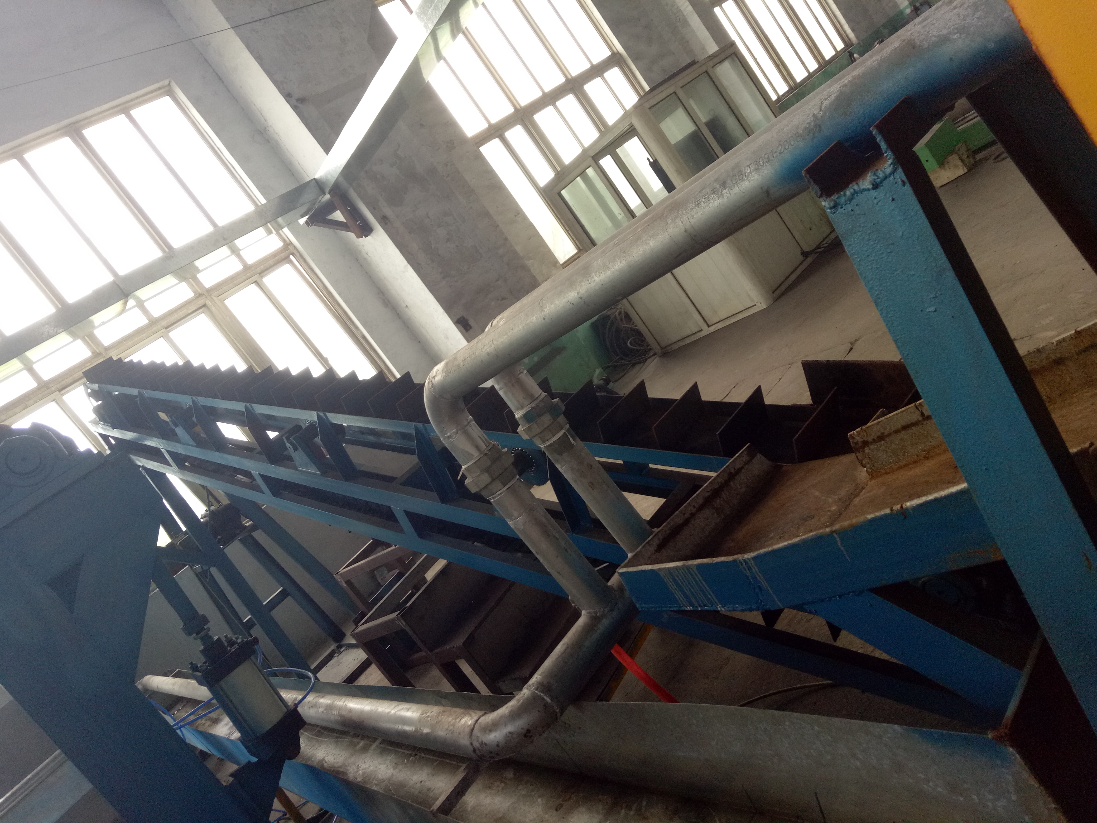 Sistema de elevación y transporte