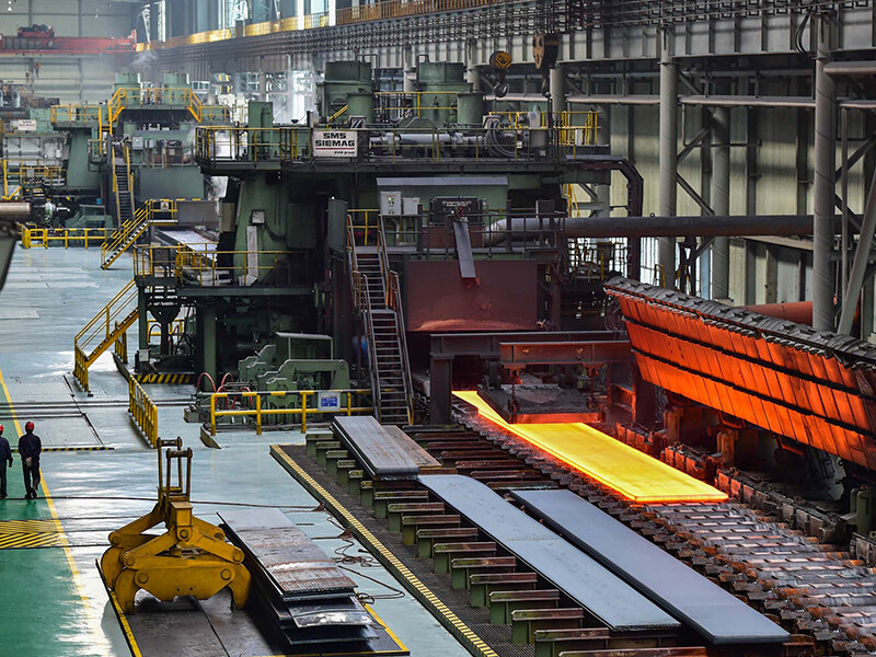 Steel plate forging equipment
