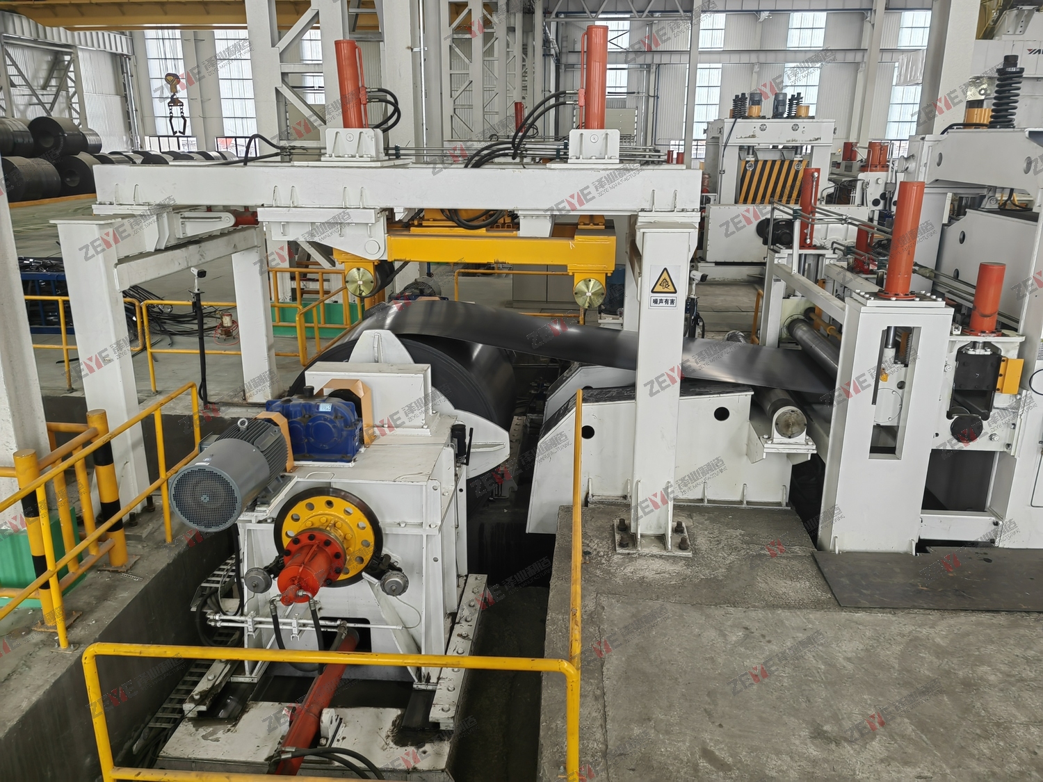  Línea de corte de gran calibre para la transformación del acero de precisión