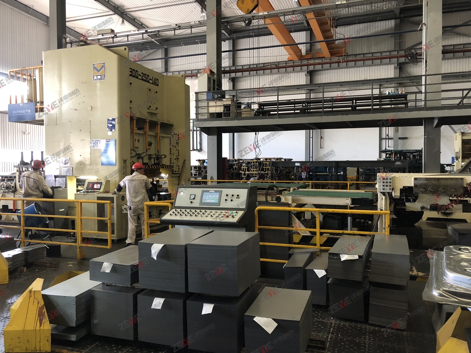 Линия штамповки и вырубки