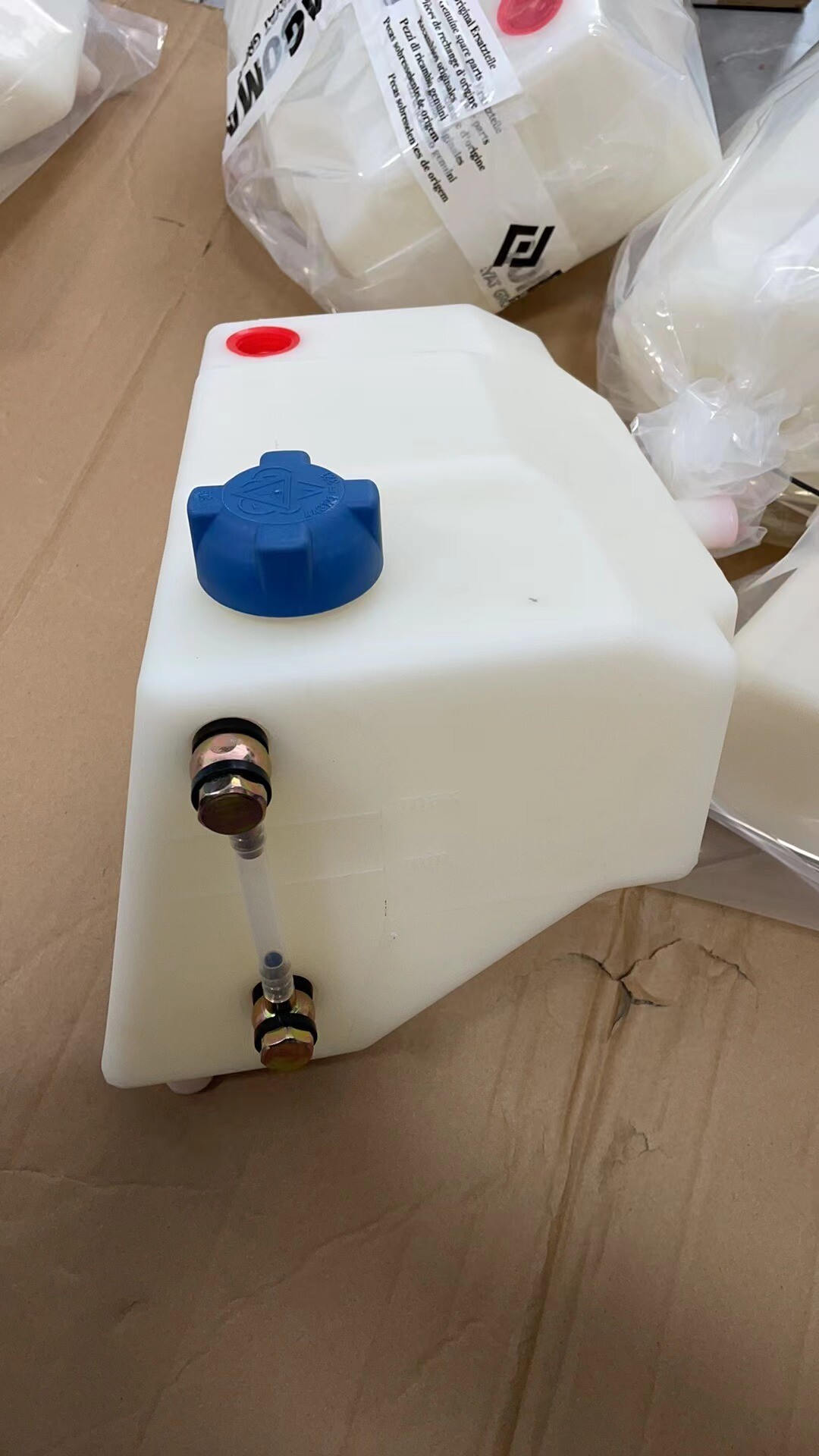 Rodillo compactador Bomag BW211D 06550084 Tanque de agua original 