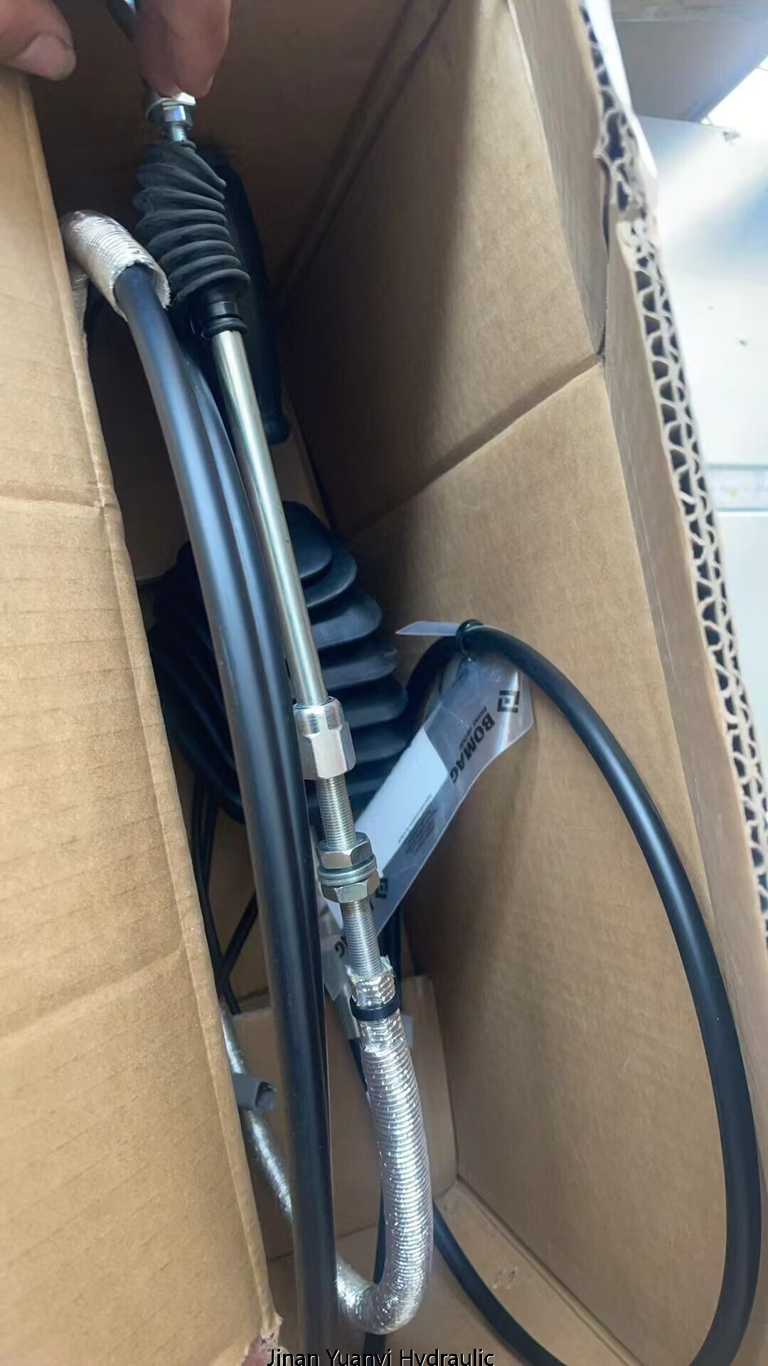 05561251 Cable con empuñadura de Bomag Travel Control