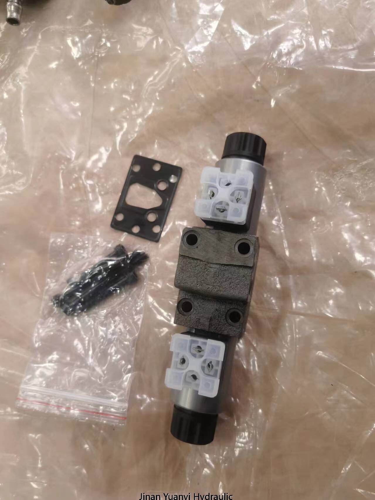 2040533 Electroválvula para válvula de control de bomba hidráulica Rexroth A4VG180