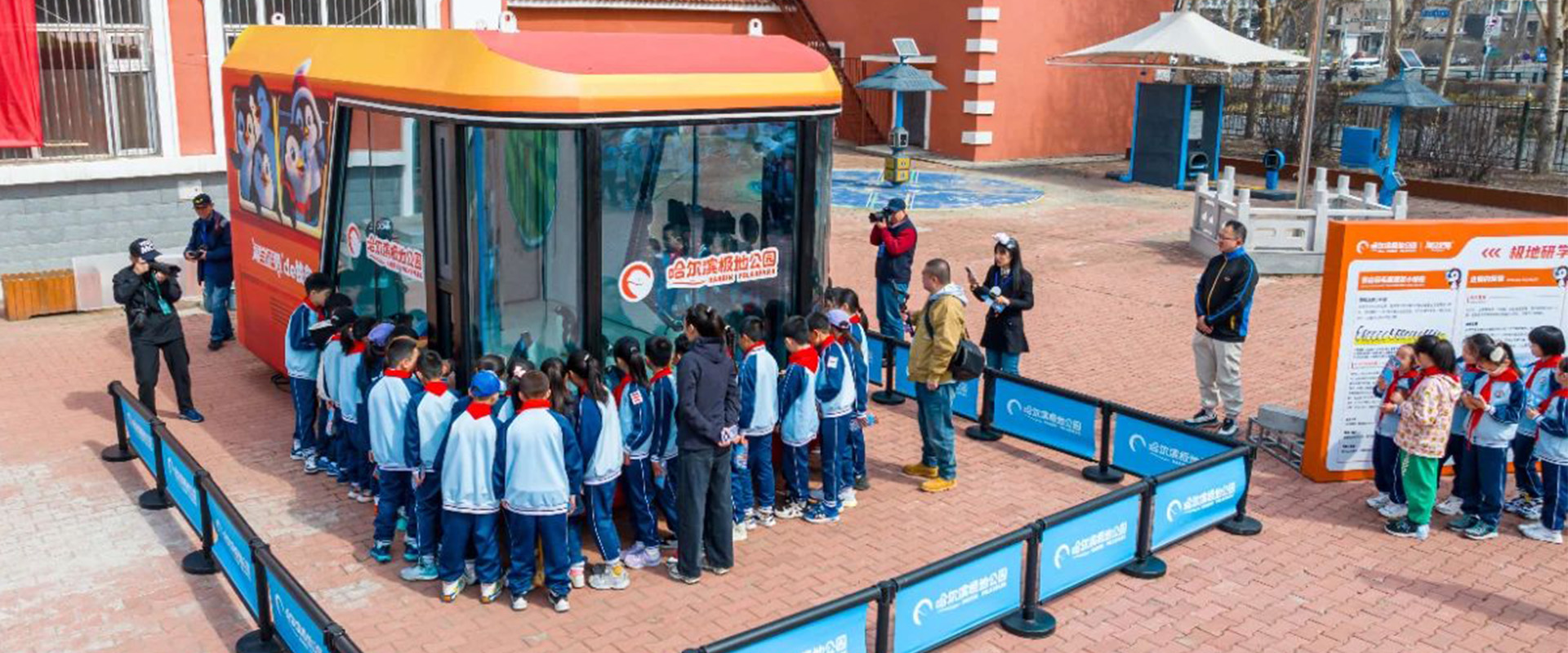 SUNINN V3 Capsule House, designed as an animal temporary living and exhibition space SUNINN V3 Capsule House, designed as an animal temporary living and exhibition space