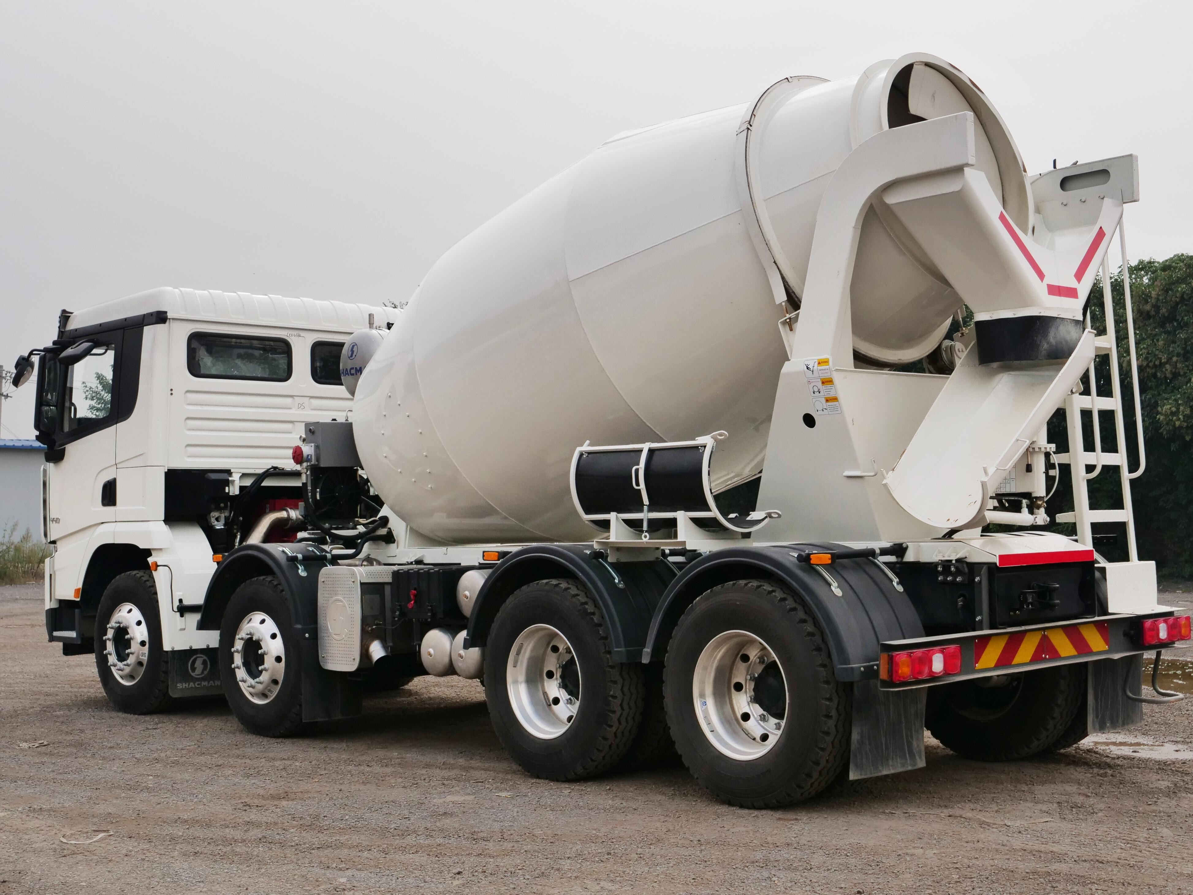 SHACMAN F3000 8×4 Hormigonera