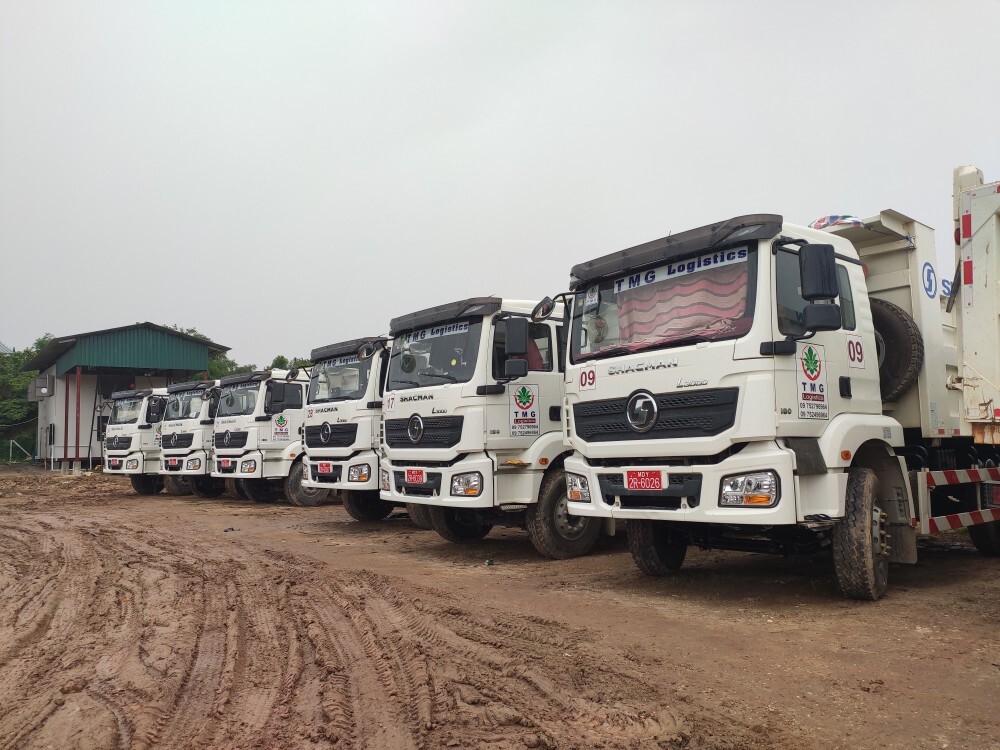 SHACMAN L3000 4×2 Volquete