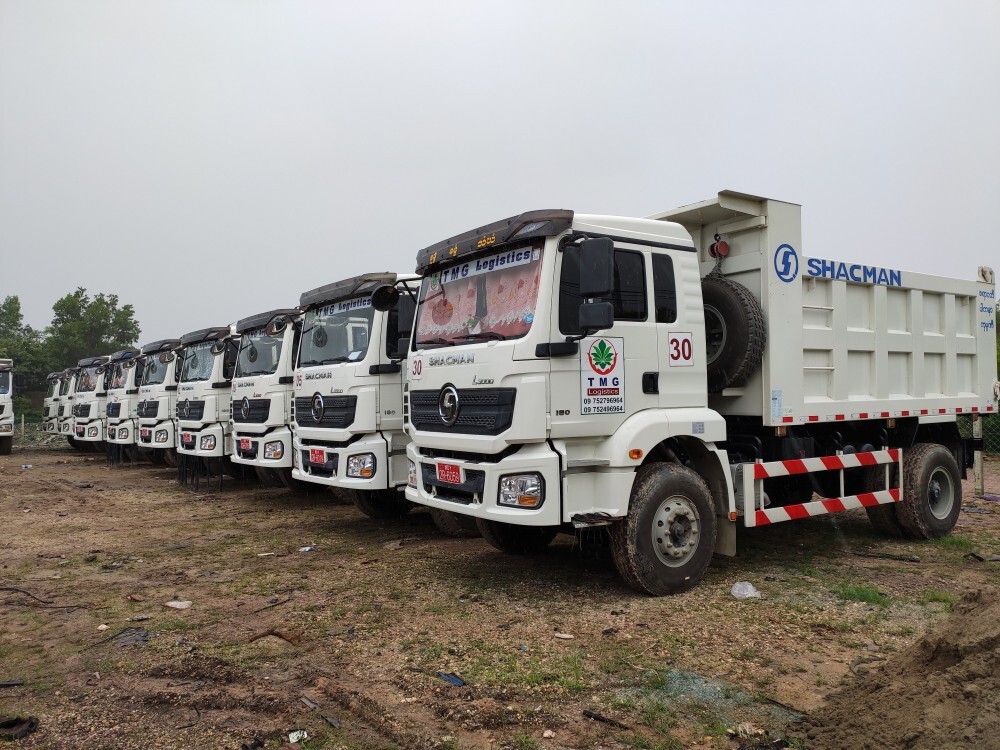 SHACMAN L3000 4×2 Volquete