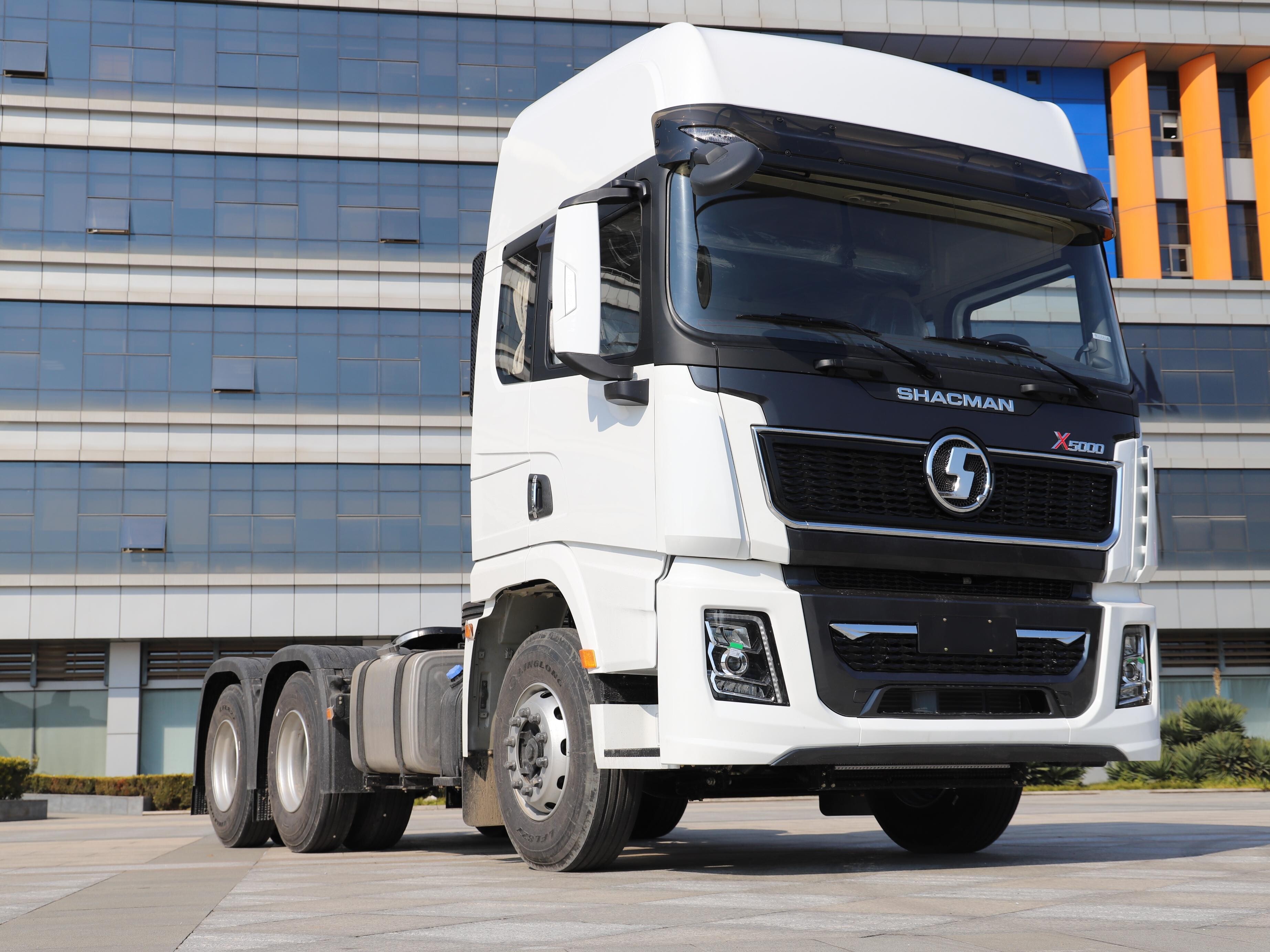 SHACMAN X5000 6×4 Camión de remolque