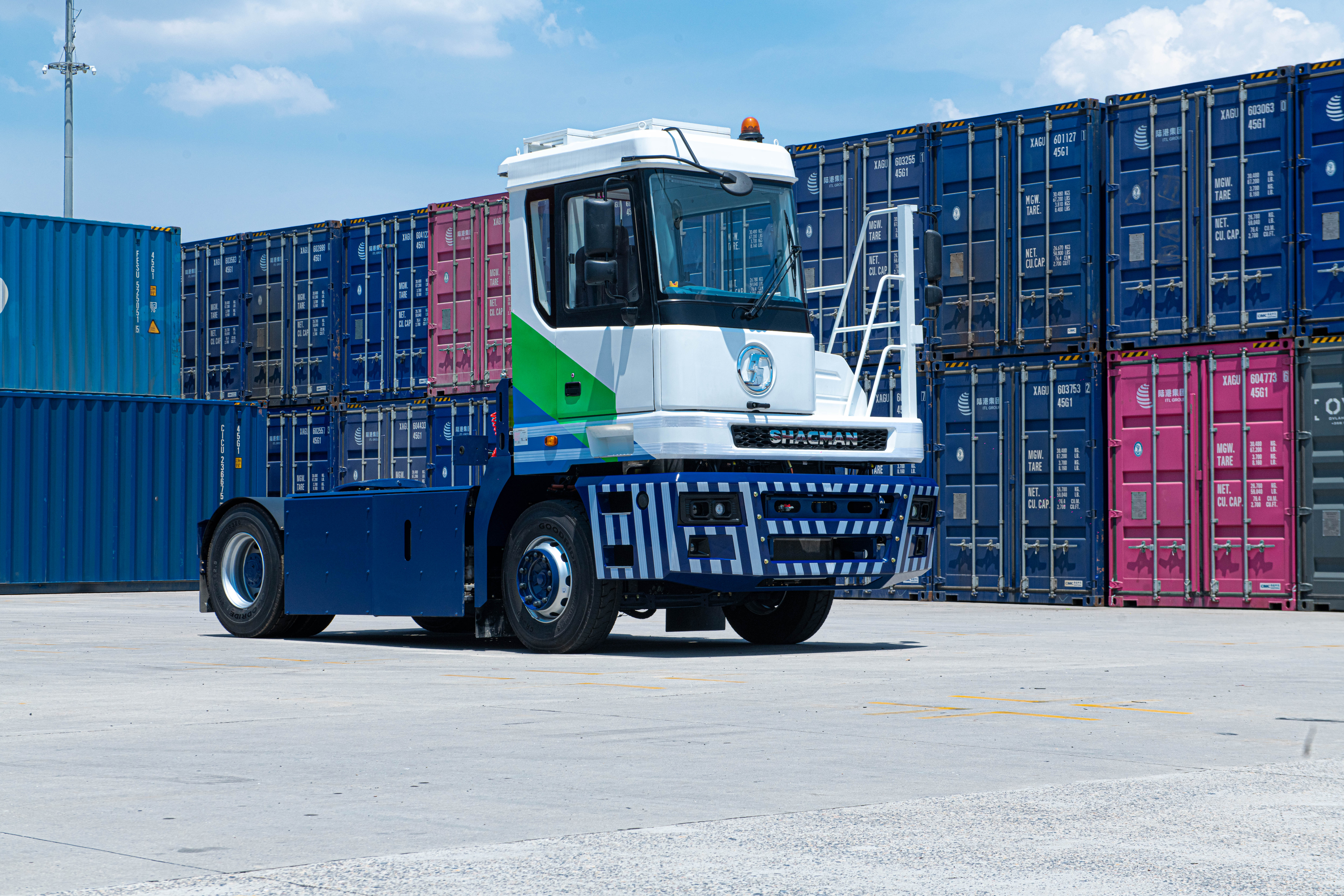 SHACMAN 4×2 Terminal Truck