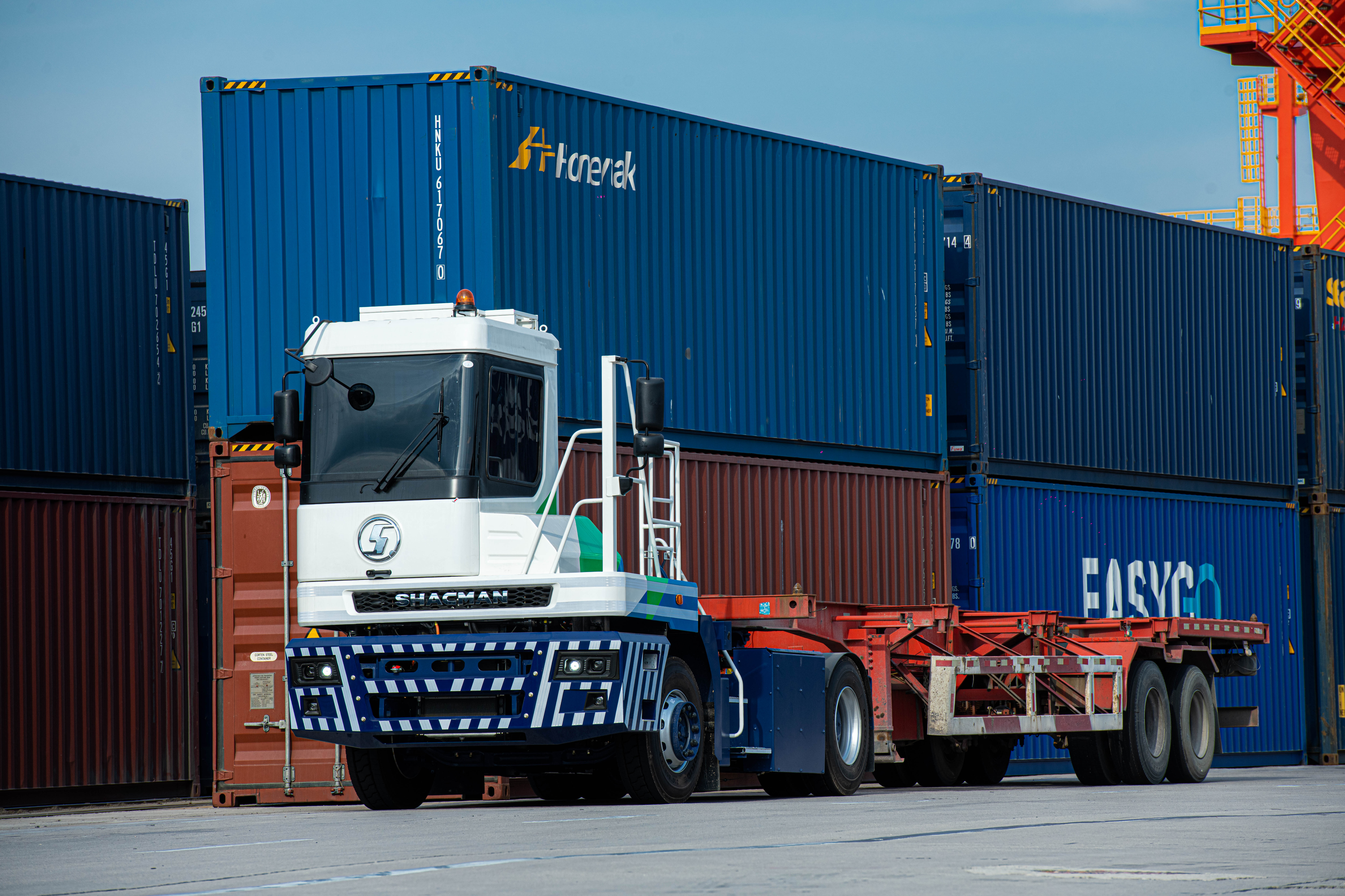 SHACMAN 4×2 Terminal Truck