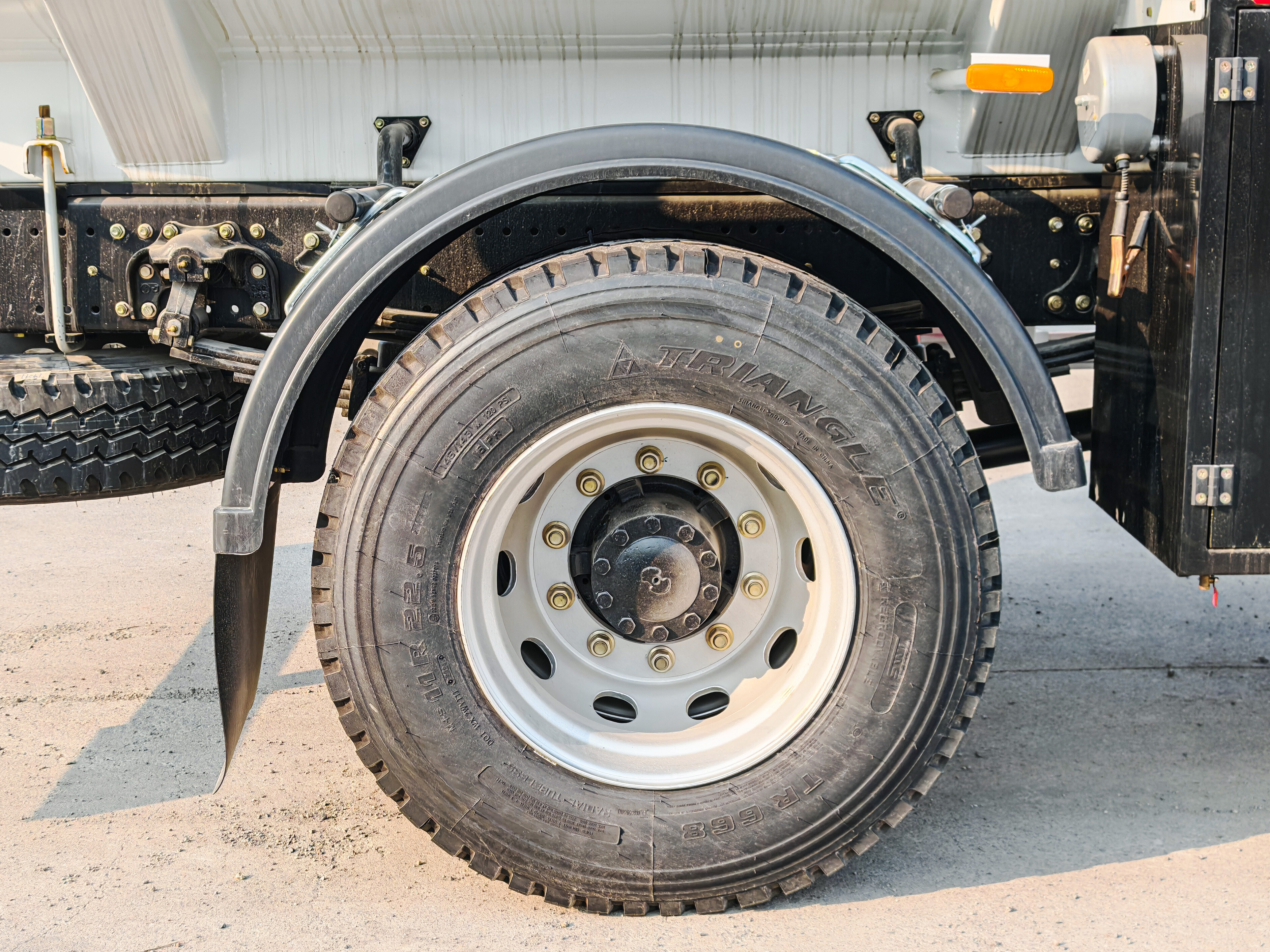 SHACMAN L3000 4×2 Camión Cisterna