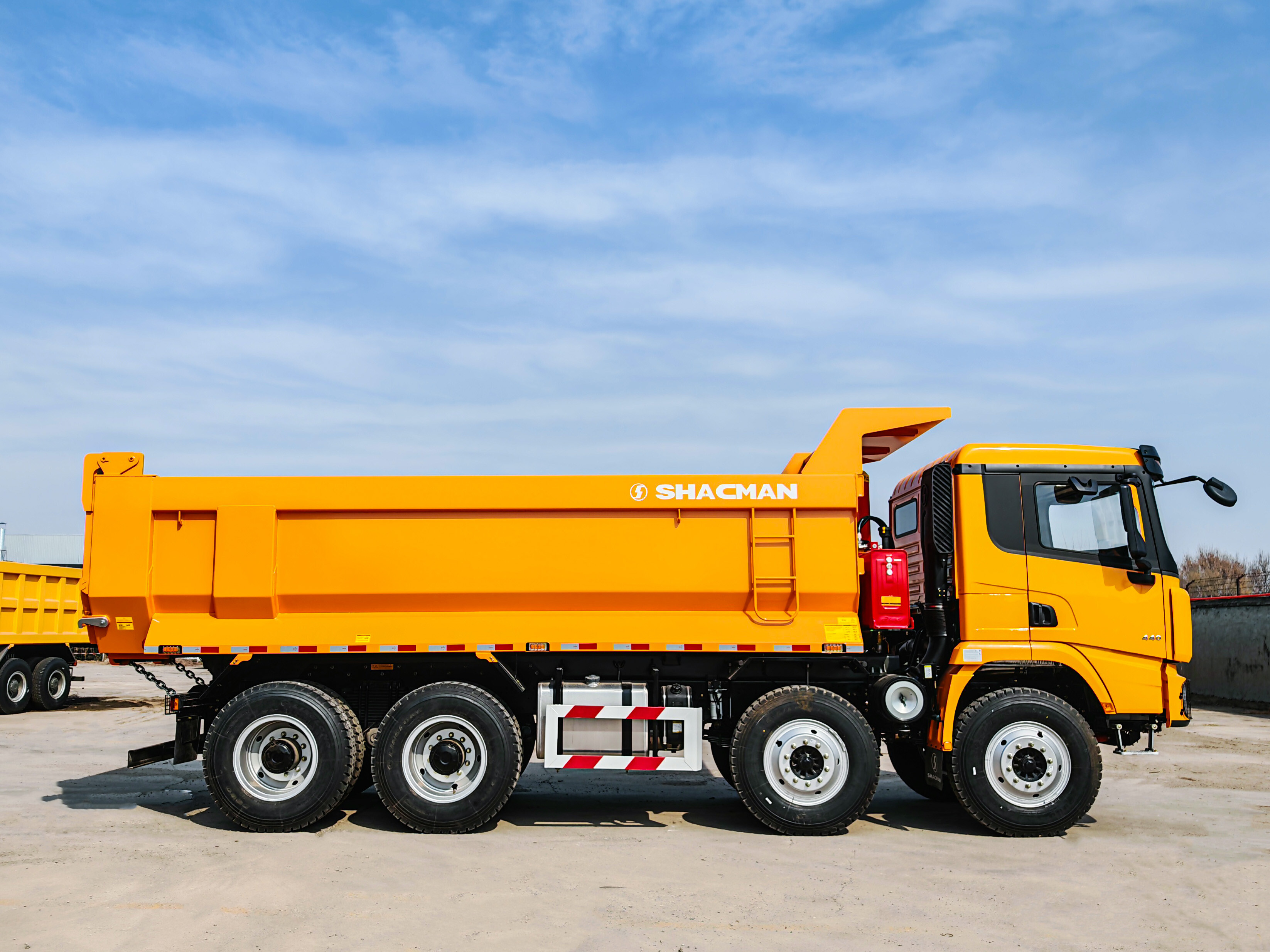 Camión volquete SHACMAN X3000 8×4