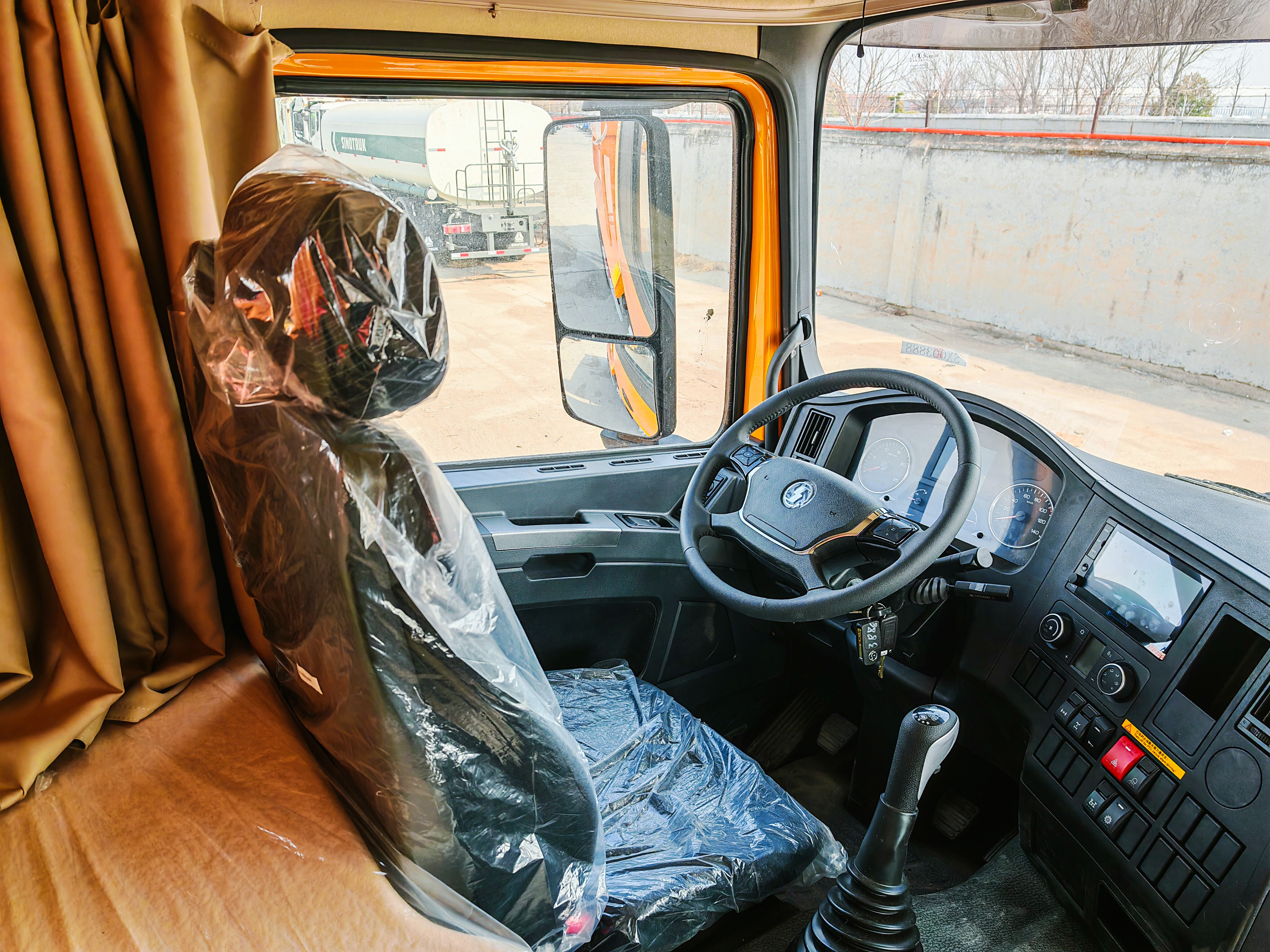 Camión volquete SHACMAN X3000 8×4