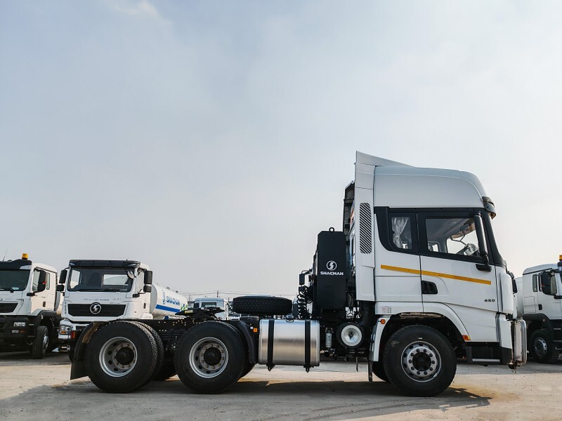 SHACMAN X3000 6x4 420HP CAMIÓN TRACTOR