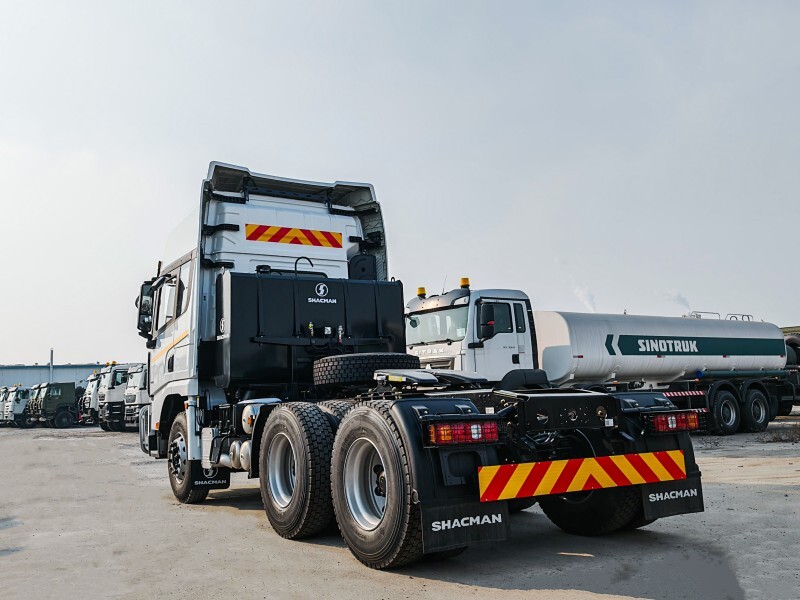 SHACMAN X3000 6x4 420HP CAMIÓN TRACTOR