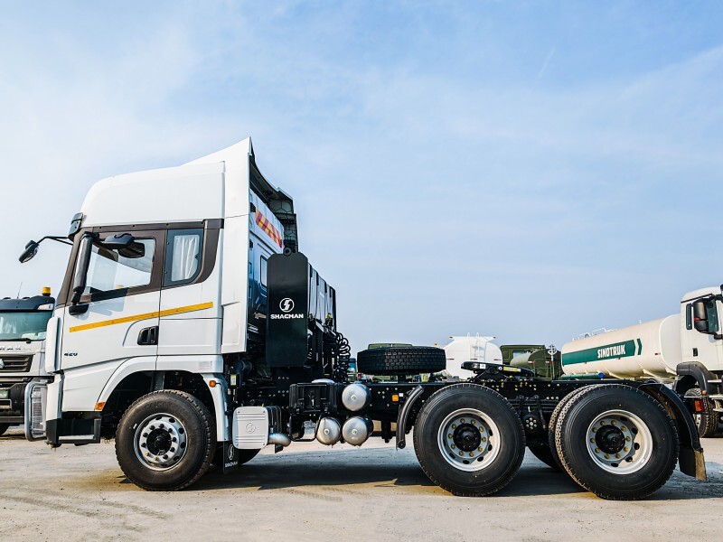 SHACMAN X3000 6x4 420HP CAMIÓN TRACTOR