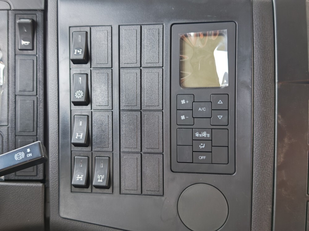 SHACMAN F3000 8×4 Volquete