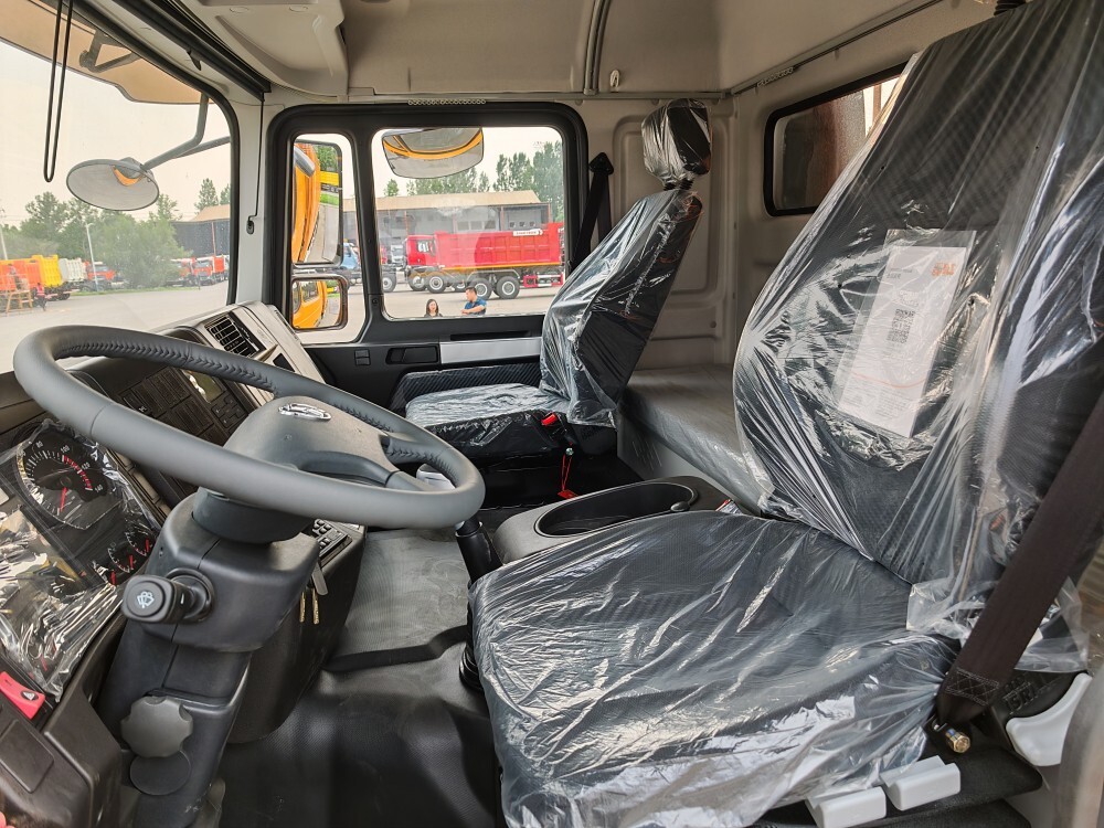 SHACMAN F3000 8×4 Volquete