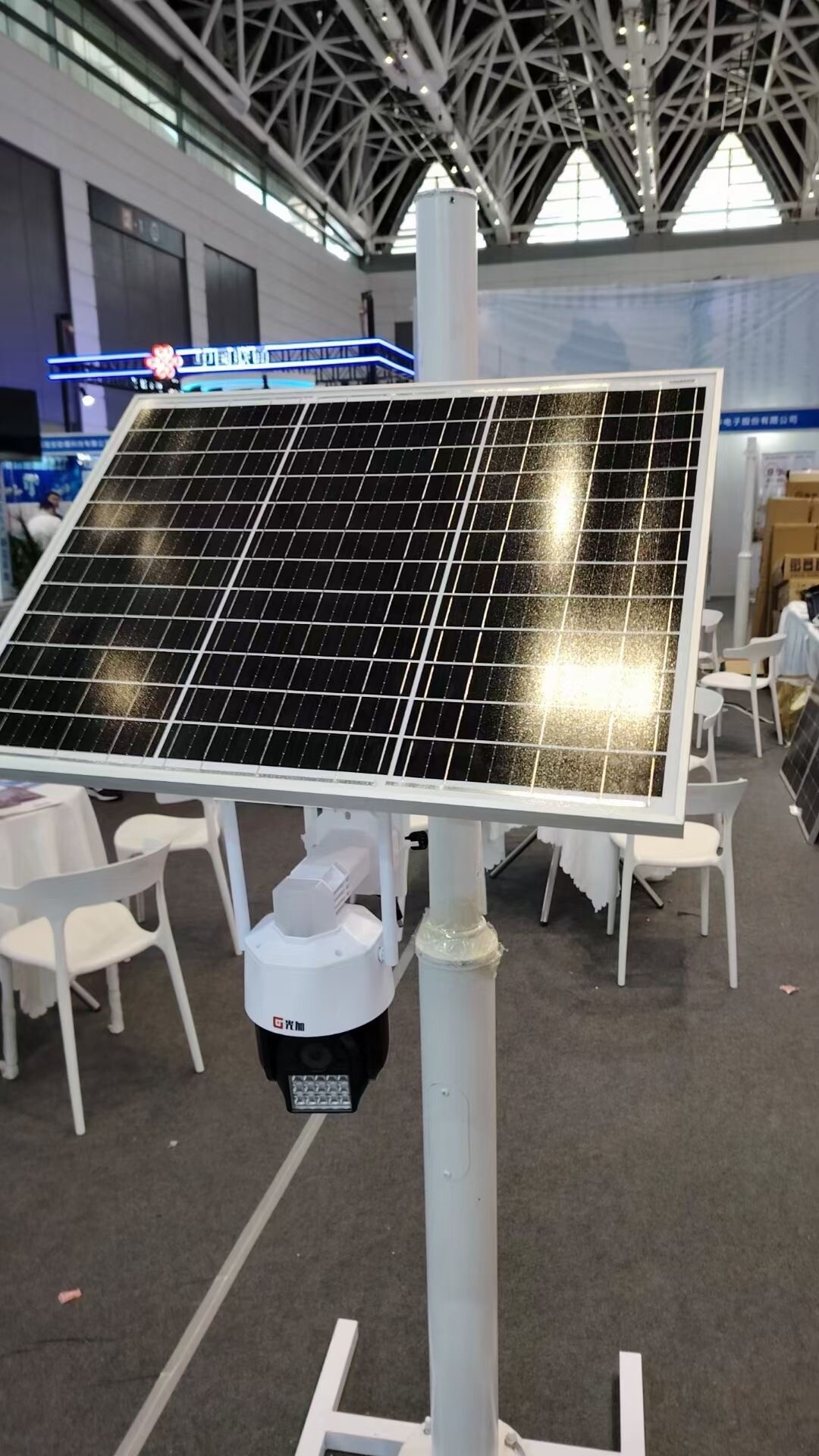 Sistema de fornecimento de energia solar com bateria 18650