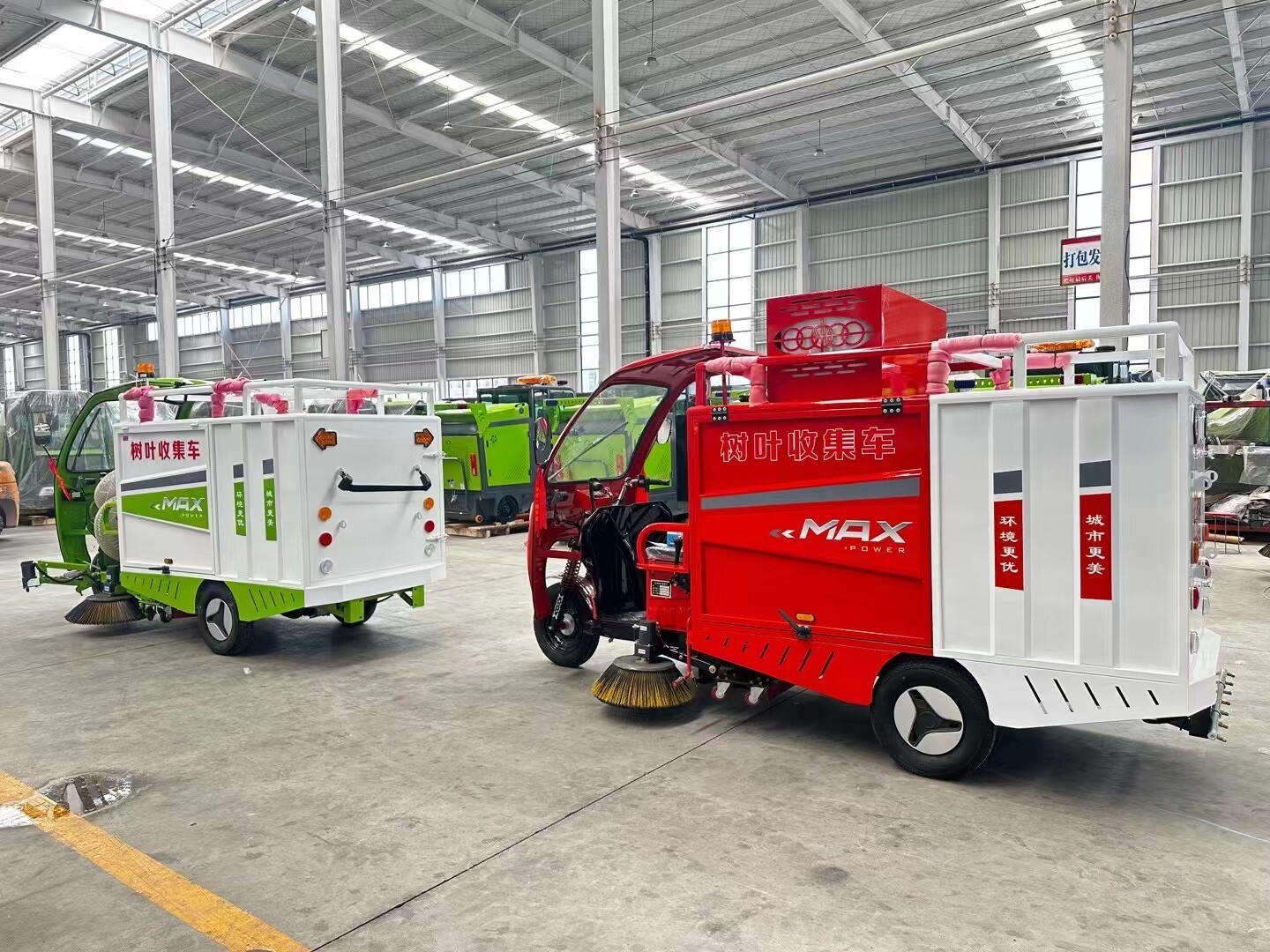 Электрическая 3-колесная машина для очистки пластиковых полов подметально-уборочной машины