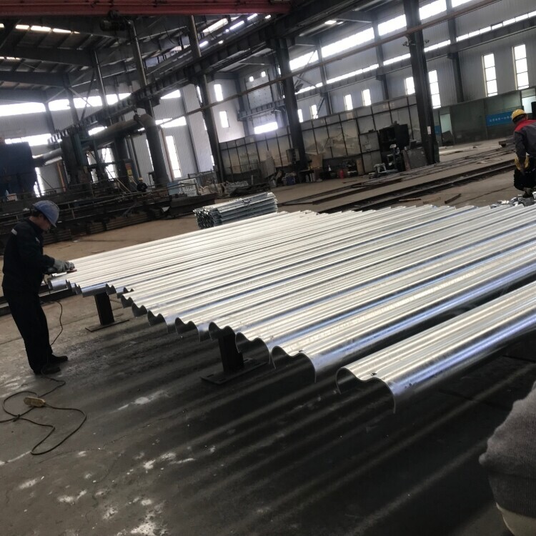 Postes electricos galvanizados