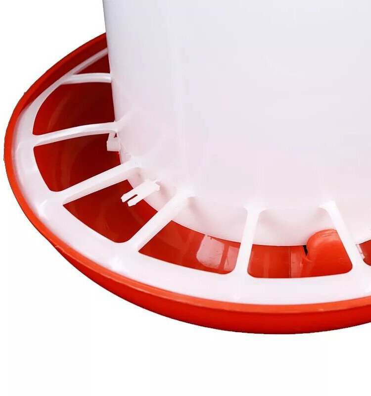 chicken feeder (3).jpg