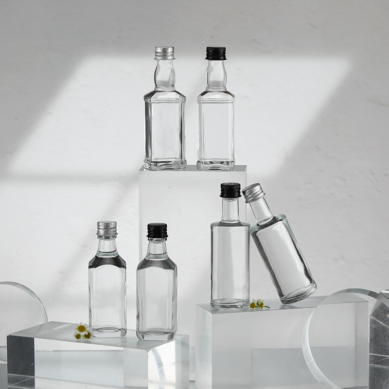 Mini botella de vidrio para licor origini de diseño de moda