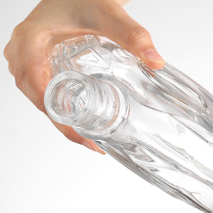 Botella de cristal de diseño personalizado para brandy.