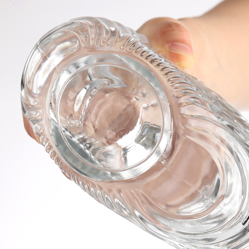 Botella De Brandy Con Patrón De Concha De Barra Vertical