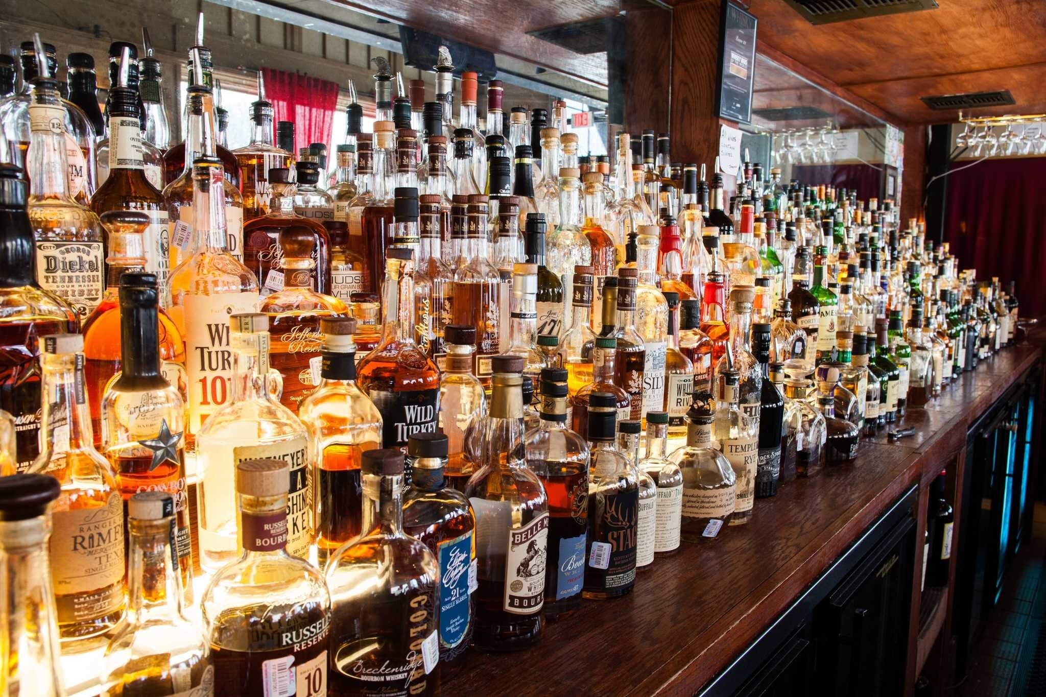 Производители стеклянных бутылок для вина рассказывают нам, как определить процесс производства стеклянных бутылок?