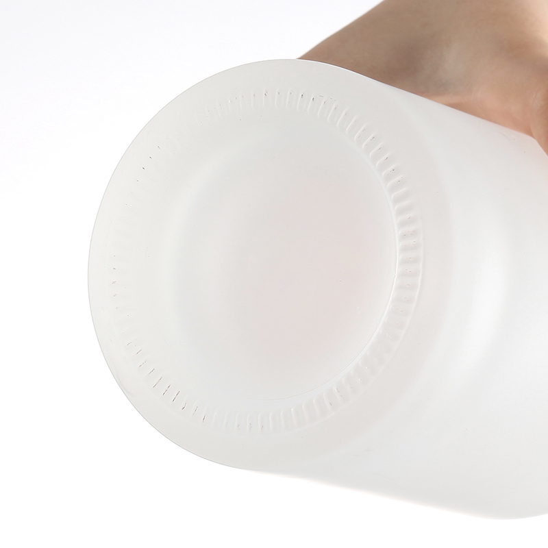 Изготовленная по индивидуальному заказу классическая круглая бутылка с матовым покрытием