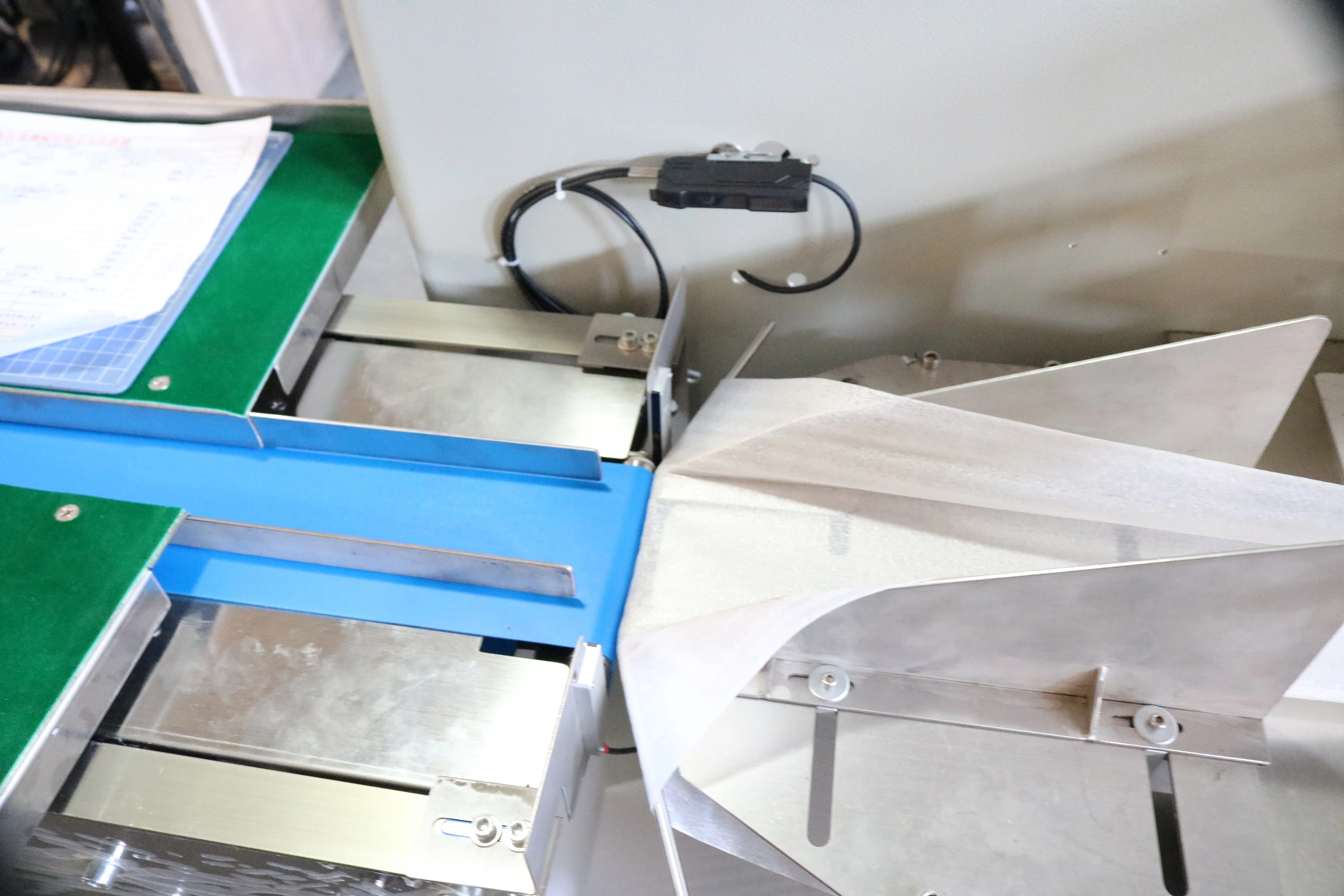 350 Hardware Packaging Machine