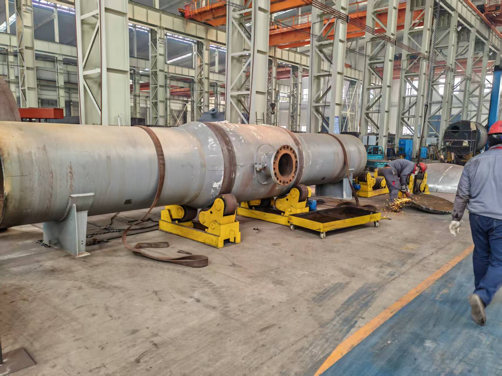 Промышленные колонны и башни