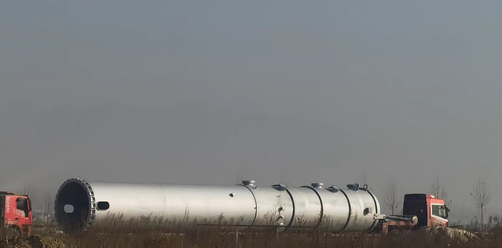 Колонны и башни