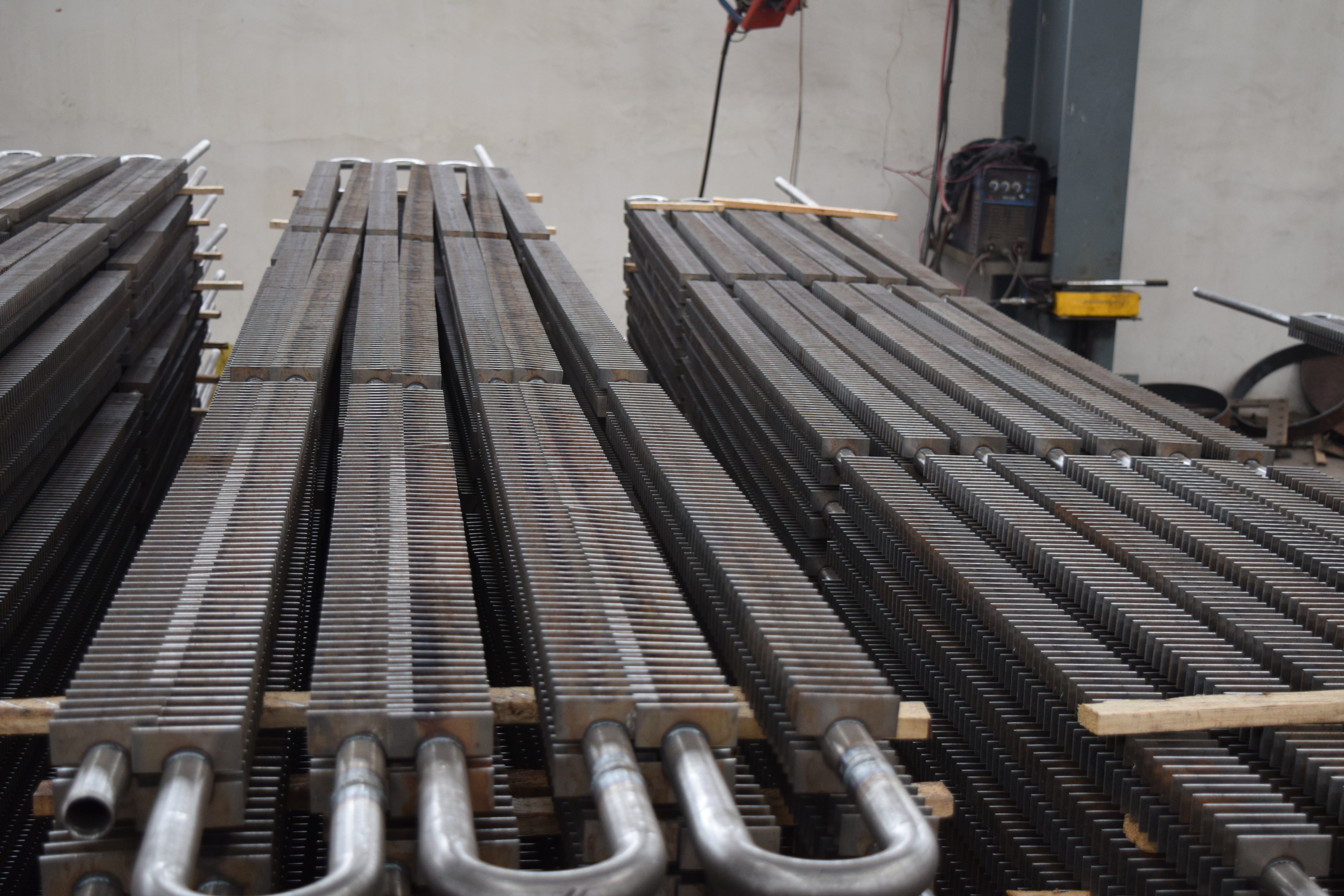 Экономайзер с оребренной трубкой H-типа